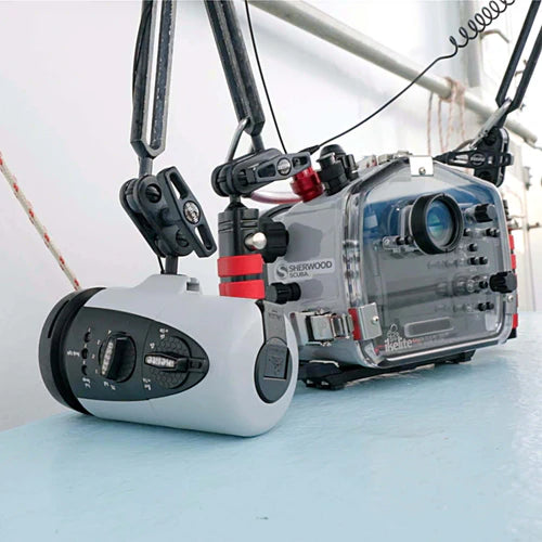 Ikelite #40123UK RC232 FIBER OPTIC STROBE + VIDEO LIGHT ( UK )
